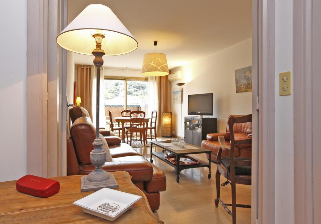 Appartement 6 Personnes Avec Terrasse Le Port Nizza Zimmer foto